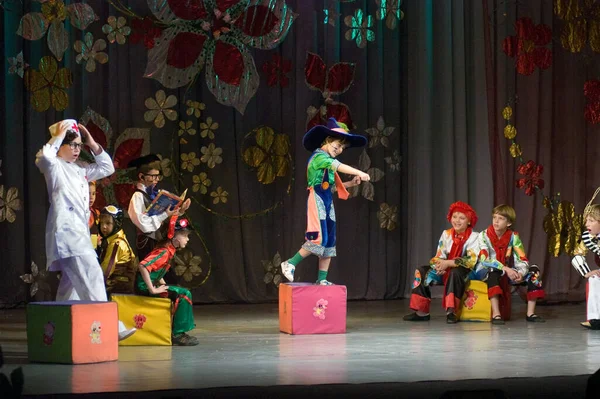 Dnepropetrovsk Ukraine June Unidentified Children Ages Years Old Perform Musical — Stock Photo, Image