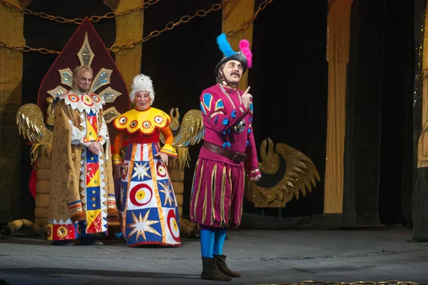 Dnepropetrovsk Ukraine December Members Dnepropetrovsk State Russian Drama Theatre Perform — Stock Photo, Image