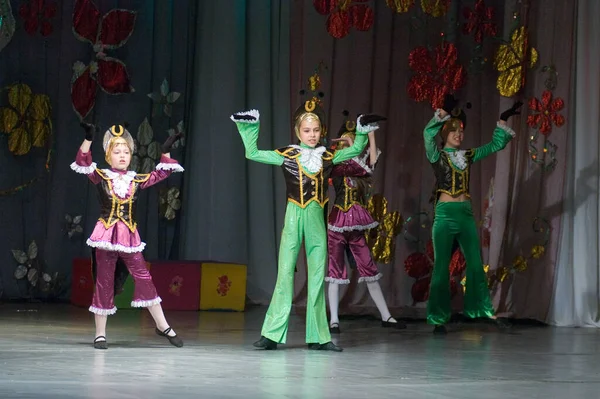 Dnepropetrovsk Ukraine June Unidentified Children Ages Years Old Perform Musical — Stock Photo, Image