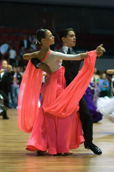 Dnipropetrovsk Ucraina Settembre Una Coppia Danza Non Identificata Posa Ballo — Foto Stock