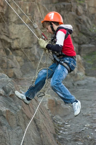 Dnepropetrovsk Ukraine Avril Garçon Ukrainien Action Lors Compétitions Alpinisme Urbain — Photo