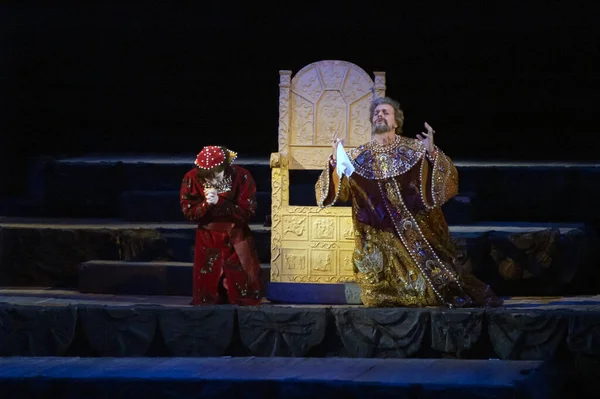 Dnipropetrowsk Ukraine Listopad Członkowie Dniepropietrowskiego Teatru Opery Baletu Wykonują Borys — Zdjęcie stockowe