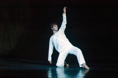 DNIPROPETROVSK, UKRAINE SEPTEMBER 25: Dnepropetrovsk Devlet Opera ve Bale Tiyatrosu üyeleri 25 Eylül 2012 'de Ukrayna' nın Dnipropetrovsk kentinde 