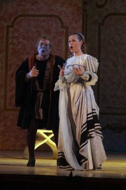 DNIPROPETROVSK, UKRAINE MAYIS 11: Dnepropetrovsk Devlet Opera ve Bale Tiyatrosu üyeleri 11 Mayıs 2012 'de Dnipropetrovsk, Ukrayna' da 