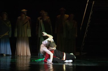 DNIPROPETROVSK, UKRAINE SEPTEMBER 25: Dnepropetrovsk Devlet Opera ve Bale Tiyatrosu üyeleri 25 Eylül 2012 'de Ukrayna' nın Dnipropetrovsk kentinde 