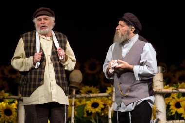 DNEPROPETROVSK, UKRAINE - NOVEMBER 28: Dnepropetrovsk Devlet Tiyatrosu üyeleri 28 Kasım 2009 'da Ukrayna' nın başkenti Dnepropetrovsk 'ta 