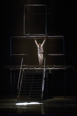 DNIPROPETROVSK, UKRAINE SEPTEMBER 25: Dnepropetrovsk Devlet Opera ve Bale Tiyatrosu üyeleri 25 Eylül 2012 'de Ukrayna' nın Dnipropetrovsk kentinde 