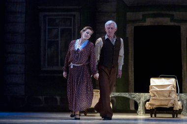 DNEPROPETROVSK, UKRAINE - 12 Mayıs: Dnepropetrovsk Devlet Opera ve Bale Tiyatrosu üyeleri 12 Mayıs 2011 'de Dnepropetrovsk, Ukrayna' da 