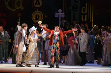 DNIPROPETROVSK, UKRAINE MAYIS 27: Dnepropetrovsk Devlet Opera ve Bale Tiyatrosu üyeleri 27 Mayıs 2012 'de Dnipropetrovsk, Ukrayna' da 