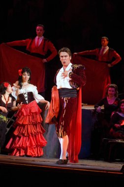 DNIPROPETROVSK, UKRAINE 3 Haziran: Dnepropetrovsk Devlet Opera ve Bale Tiyatrosu üyeleri 3 Haziran 2011 'de Dnipropetrovsk, Ukrayna' da 