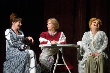 DNEPROPETROVSK, UKRAINE - 20 EYLÜL: Dnepropetrovsk Devlet Tiyatrosu Üyeleri 20 Eylül 2011 'de Dnepropetrovsk, Ukrayna' da 