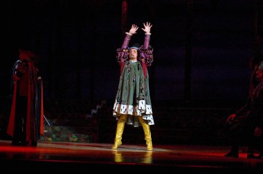 DNIPROPETROVSK, UKRAINE - 29 Nisan: Romeo ve Juliet balesi Dnepropetrovsk Opera ve Bale Tiyatrosu tarafından 29 Nisan 2011 'de Dnipropetrovsk, Ukrayna' da sahnelendi.