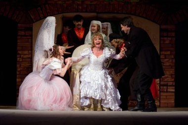 DNEPROPETROVSK, UKRAINE - 22 Mayıs: Dnepropetrovsk Devlet Tiyatrosu üyeleri 2 Mayıs 2009 'da Dnepropetrovsk, Ukrayna' da 