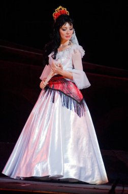 DNIPROPETROVSK, UKRAINE 3 Haziran: Dnepropetrovsk Devlet Opera ve Bale Tiyatrosu üyeleri 3 Haziran 2011 'de Dnipropetrovsk, Ukrayna' da 