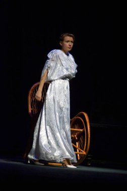 DNEPROPETROVSK, UKRAINE - 14 ARALIK: Dnepropetrovsk Devlet Tiyatrosu Üyeleri 14 Aralık 2006 'da Ukrayna' nın Dnepropetrovsk kentinde 