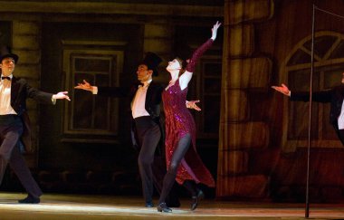 DNEPROPETROVSK, UKRAINE - 12 Mayıs: Dnepropetrovsk Devlet Opera ve Bale Tiyatrosu üyeleri 12 Mayıs 2011 'de Dnepropetrovsk, Ukrayna' da 