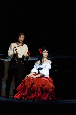 DNIPROPETROVSK, UKRAINE 3 Haziran: Dnepropetrovsk Devlet Opera ve Bale Tiyatrosu üyeleri 3 Haziran 2011 'de Dnipropetrovsk, Ukrayna' da 