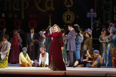 DNIPROPETROVSK, UKRAINE MAYIS 27: Dnepropetrovsk Devlet Opera ve Bale Tiyatrosu üyeleri 27 Mayıs 2012 'de Dnipropetrovsk, Ukrayna' da 