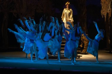 DNIPROPETROVSK, UKRAINE FEBRUARY 18: Dnepropetrovsk Devlet Opera ve Bale Tiyatrosu üyeleri 18 Şubat 2012 'de Dnipropetrovsk, Ukrayna' da 