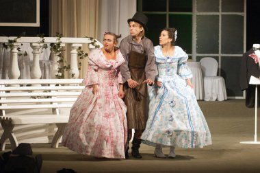 DNEPROPETROVSK, UKRAINE - 15 ARALIK: Dnepropetrovsk Devlet Tiyatrosu üyeleri 15 Aralık 2011 'de Dnepropetrovsk, Ukrayna' da 