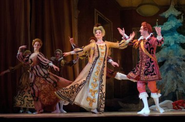 DNEPROPETROVSK, UKRAINE - Şubat 18: Fındıkkıran balesi Dnepropetrovsk Opera ve Bale Tiyatrosu tarafından 18 Şubat 2011 'de Dnepropetrovsk, Ukrayna' da sahnelendi. 