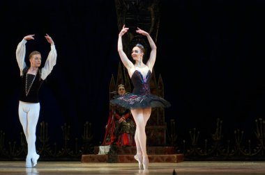 DNIPROPETROVSK, UKRAINE - 23 Nisan: Kuğu Gölü balesi Dnepropetrovsk Opera ve Bale Tiyatrosu tarafından 23 Nisan 2011 'de Dnipropetrovsk, Ukrayna' da sahnelendi..