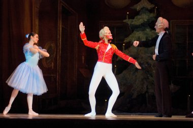 DNEPROPETROVSK, UKRAINE - Şubat 18: Fındıkkıran balesi Dnepropetrovsk Opera ve Bale Tiyatrosu tarafından 18 Şubat 2011 'de Dnepropetrovsk, Ukrayna' da sahnelendi. 