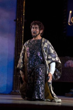 DNIPROPETROVSK, UKRAINE MAYIS 14: Dnepropetrovsk Devlet Opera ve Bale Tiyatrosu üyeleri 14 Mayıs 2011 'de Dnipropetrovsk, Ukrayna' da Othello 'yu sahneledi. 