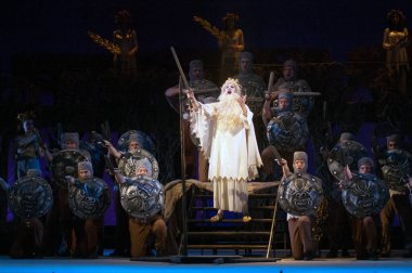 DNIPROPETROVSK, UKRAINE FEBRUARY 18: Dnepropetrovsk Devlet Opera ve Bale Tiyatrosu üyeleri 18 Şubat 2012 'de Dnipropetrovsk, Ukrayna' da 