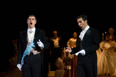 DNIPROPETROVSK, UKRAINE NOVEMBER 15: Dnepropetrovsk Devlet Opera ve Bale Tiyatrosu üyeleri 15 Kasım 2011 'de Dnipropetrovsk, Ukrayna' da 