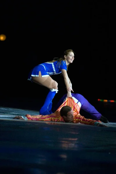 Dniprovsk Ukraine Δεκεμβριου Tatiana Navka Και Roman Kostomarov Δίνουν Παραστάσεις — Φωτογραφία Αρχείου