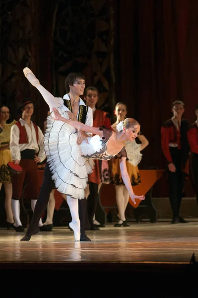 Dnepropetrovsk Ukraine June Members Dnepropetrovsk State Opera Ballet Theatre Perform — Stock Photo, Image