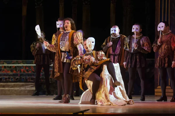 Dnipropetrovsk Ukraine 5月11 Dnepropetrovsk State Opera Ballet Theatreのメンバーは 5月に Rigoletto — ストック写真