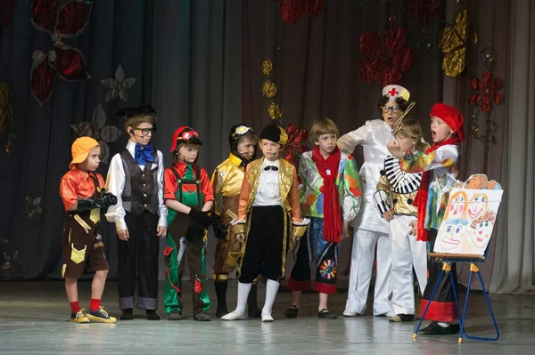 Dnepropetrovsk Ukraine June Unidentified Children Aged Years Age Performance Musical — 图库照片