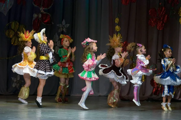 Dnepropetrovsk Ucrania Junio Niños Identificados Años Edad Realizan Espectáculo Musical — Foto de Stock