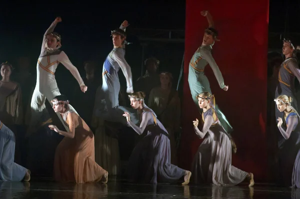 Dnipropetrovsk Ukraine Septembrie Membrii Teatrului Stat Operă Balet Din Dnepropetrovsk — Fotografie, imagine de stoc