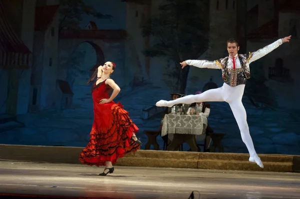 Dnepropetrovsk Ukraine June Members Dnepropetrovsk State Opera Ballet Theatre Performs — 스톡 사진