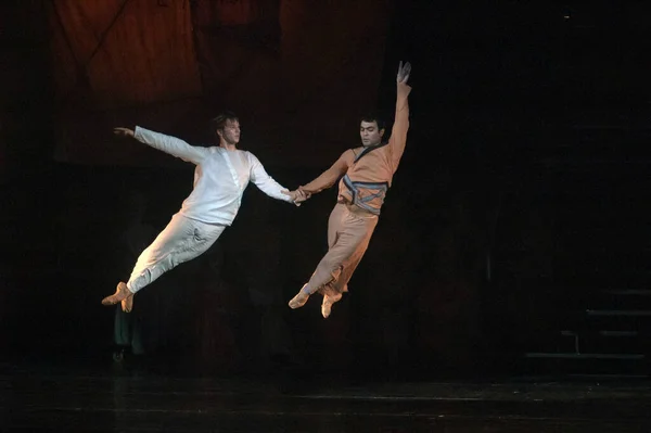 Dnipropetrovsk Ukraine September Members Dnepropetrovsk State Opera Ballet Theatre Perform — 图库照片