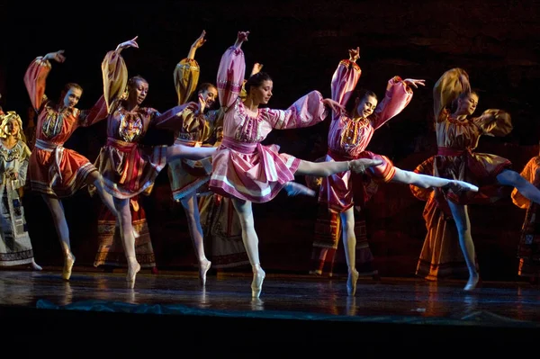 Dnipropetrovsk Ucrania Marzo Cuna Vida Ballet Interpretado Por Dnepropetrovsk Opera —  Fotos de Stock