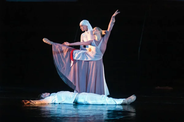 Dnipropetrovsk Ukraine September Members Dnepropetrovsk State Opera Ballet Theatre Perform — 图库照片