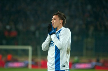DNIPROPETPOVSK, UKRAINE - 6 Ekim 2013 Ukrayna Şampiyonası maçından önce Dnipro Stadyumu FC Dnepr-FC Metalist maçı, DnIpropetrovsk, Ukrayna