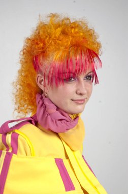 DNEPROPETROVSK, UKRAINE - 23 Mart 2007 'de Ukrayna' nın başkenti Dnepropetrovsk 'ta kuaförlük, manikür, manikür estetiği ve genç UKRAINE Yetenekleri dalında kulise hazırlanır.