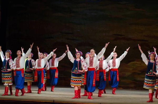 Dnipropetrovsk Ukrajina Listopadu 2014 Členové Folklorního Souboru Slavutych Vystoupili Listopadu — Stock fotografie