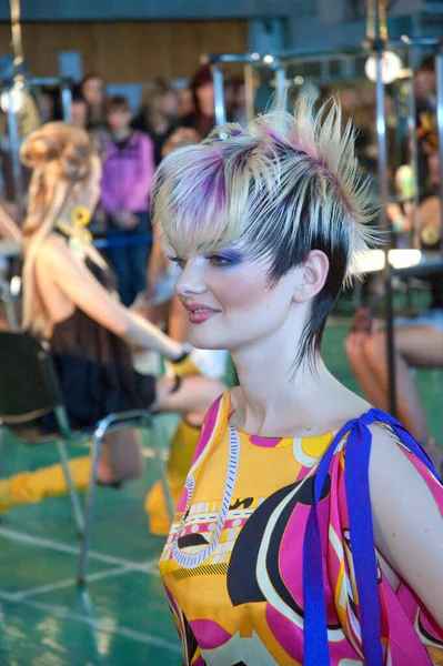 Dnepropetrovsk Ukraine Mars Model Prépare Les Coulisses Championnat Sur Coiffure — Photo