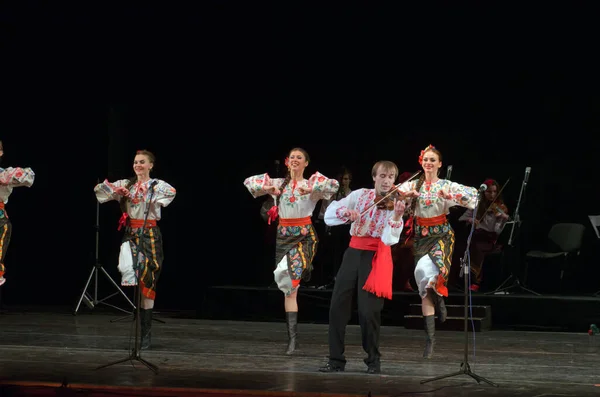 Dnipropetrovsk Ucraina Aprile 2016 Membri Del Folklore Ensembl — Foto Stock
