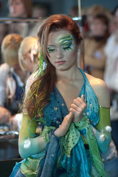 Dnepropetrovsk Ukraine 3月27 モデルは ネイル美学にチャンピオンシップ中に舞台裏を準備し マッハでウクライナの若い才能を作る27 2008でDnepropetrovsk ウクライナ — ストック写真