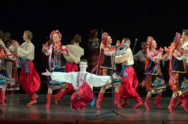 Dnipropetrovsk Ukraine Kwiecień 2016 Członkowie Zespołu Folklorystycznego — Zdjęcie stockowe