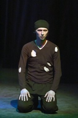 DNIPROPETROVSK, UKRAINI - 20 HAZİRAN: Dnepropetrovsk Gençlik Tiyatrosu Verim üyeleri 20 Ocak 2013 'te Dnepropetrovsk, Ukrayna' da 