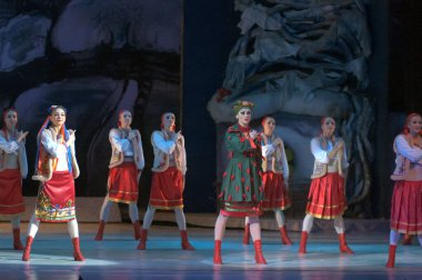 DNEPROPETROVSK, UKRAINE - JANUARY 06: Dnepropetrovsk Opera ve Bale Tiyatrosu 'nun Dnepropetrovsk, Ukrayna' da gerçekleştirdiği Noel balesinden önceki gece.