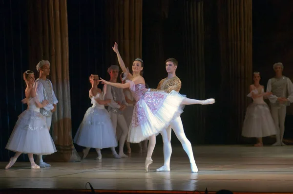 Dnepropetrovsk Ukraine Maart Zwan Lake Ballet Uitgevoerd Door Dnepropetrovsk Opera — Stockfoto